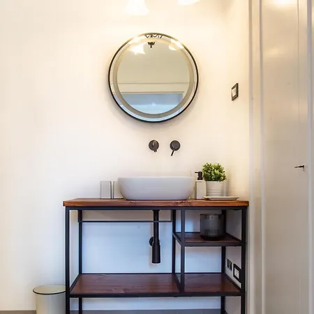 Pipa's Place - Stylish Garden Prime Location Apartment Ljubljana