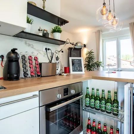 Apartment Pipa's Place - Stylish Garden Prime Location