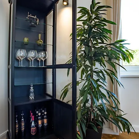Pipa's Place - Stylish Garden Prime Location Λιουμπλιάνα