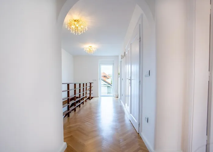 Pipa's Place - Stylish Garden Prime Location Apartment