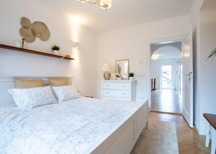 Apartment Pipa's Place - Stylish Garden Prime Location *